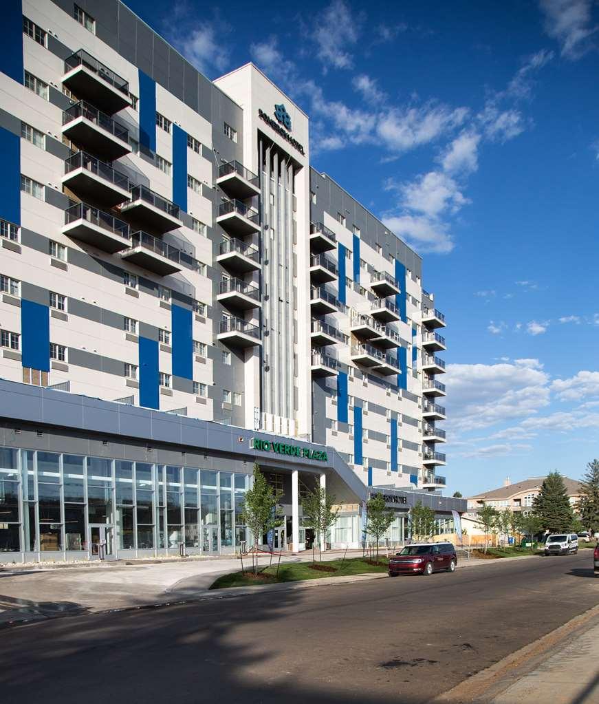 Pomeroy Hotel Fort Mcmurray Buitenkant foto