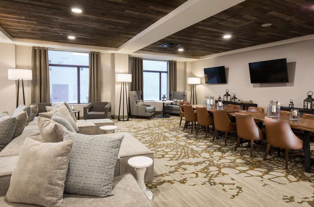 Pomeroy Hotel Fort Mcmurray Interieur foto