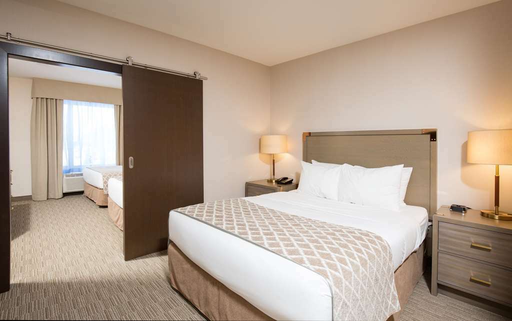 Pomeroy Hotel Fort Mcmurray Kamer foto