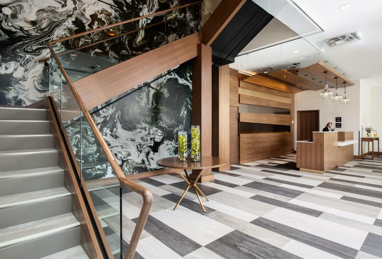 Pomeroy Hotel Fort Mcmurray Buitenkant foto