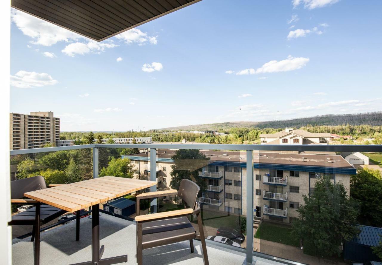 Pomeroy Hotel Fort Mcmurray Buitenkant foto