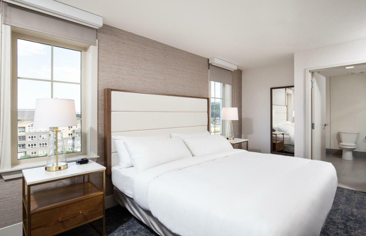 Pomeroy Hotel Fort Mcmurray Buitenkant foto