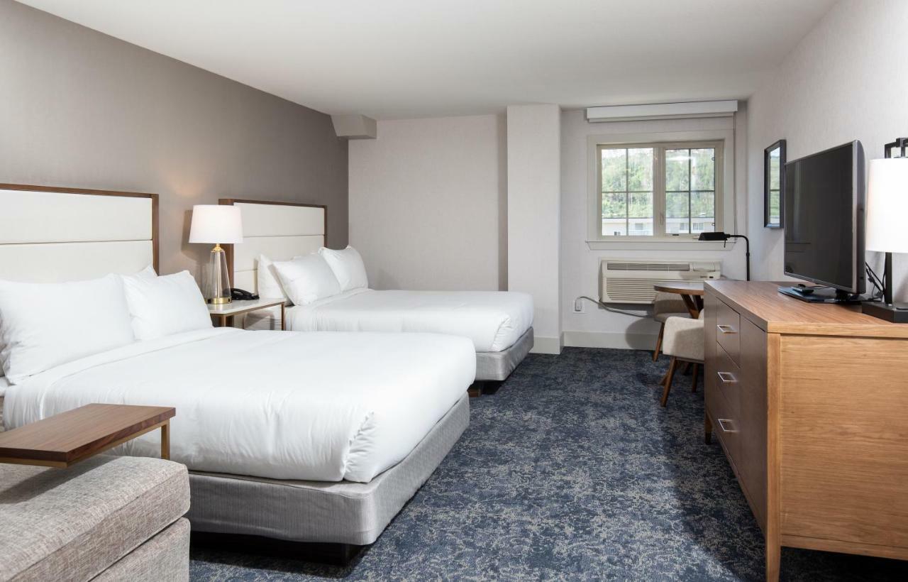 Pomeroy Hotel Fort Mcmurray Buitenkant foto